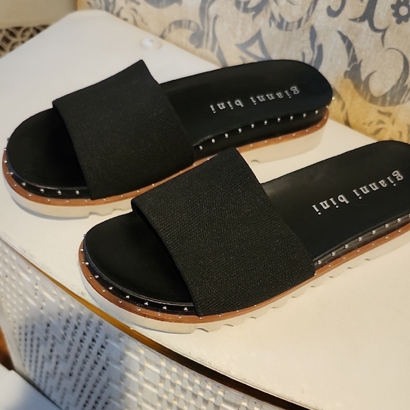 Gianni Bini Black Women's Slide Sandals - Picture 1 of 4